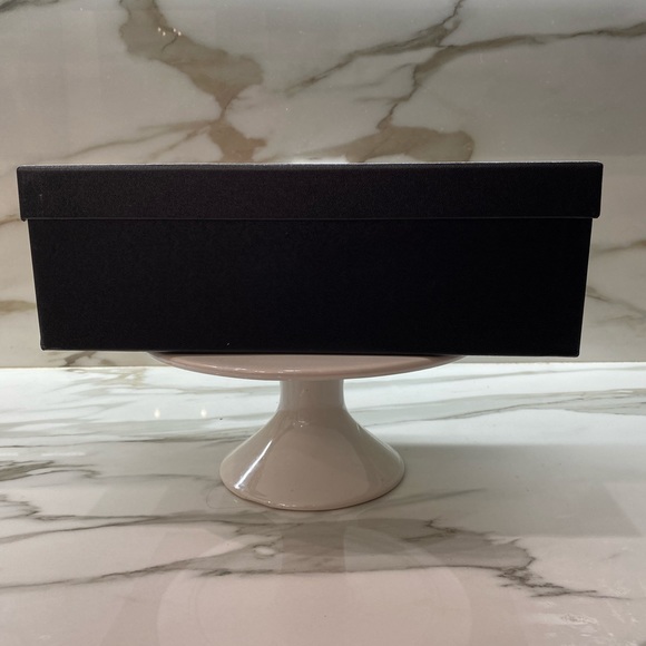 Chanel  Box - Picture 2 of 2